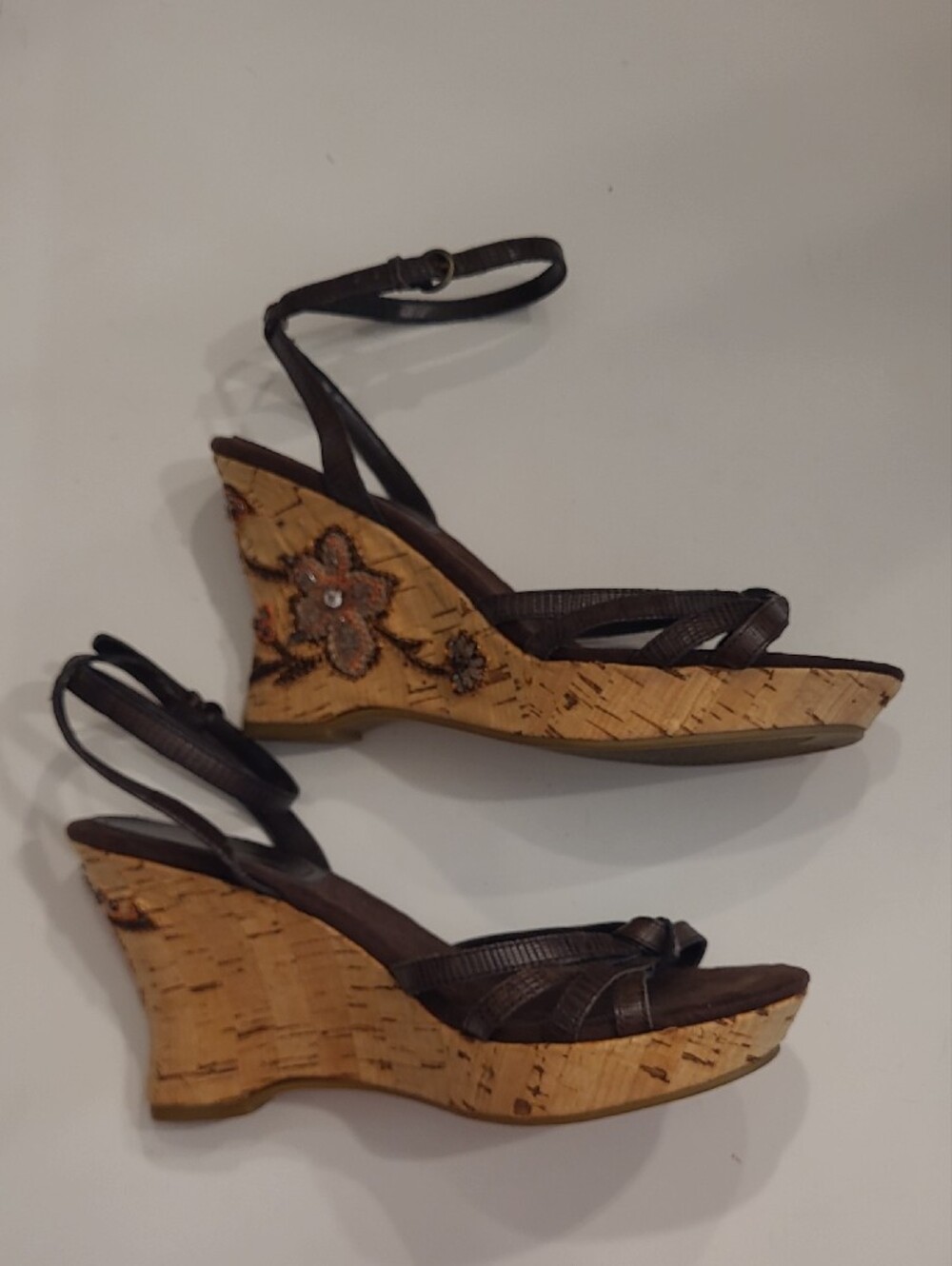 Bandolino Beaded Flower Accent Cork Wedge Sandals Bohemian Ankle Strap Heel Y2K - Picture 17 of 17